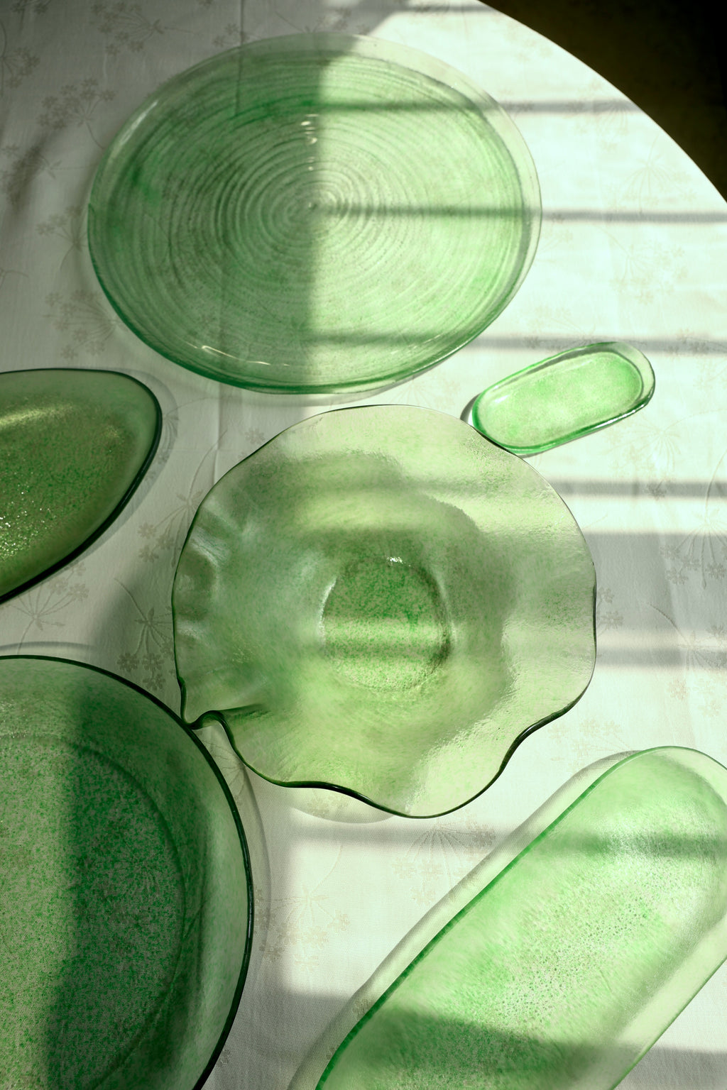 Spiral Flat Round Platter