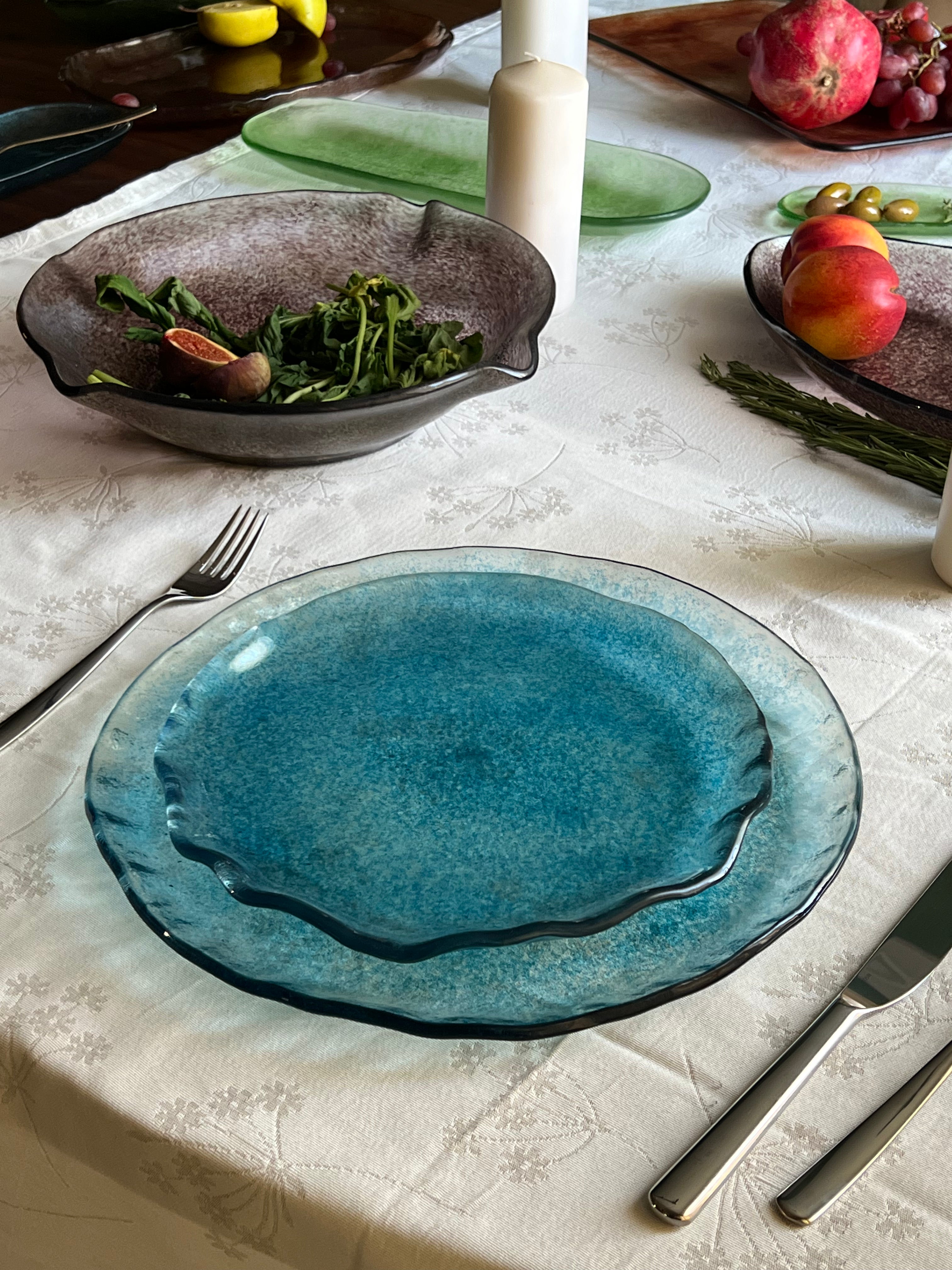 Dining plates